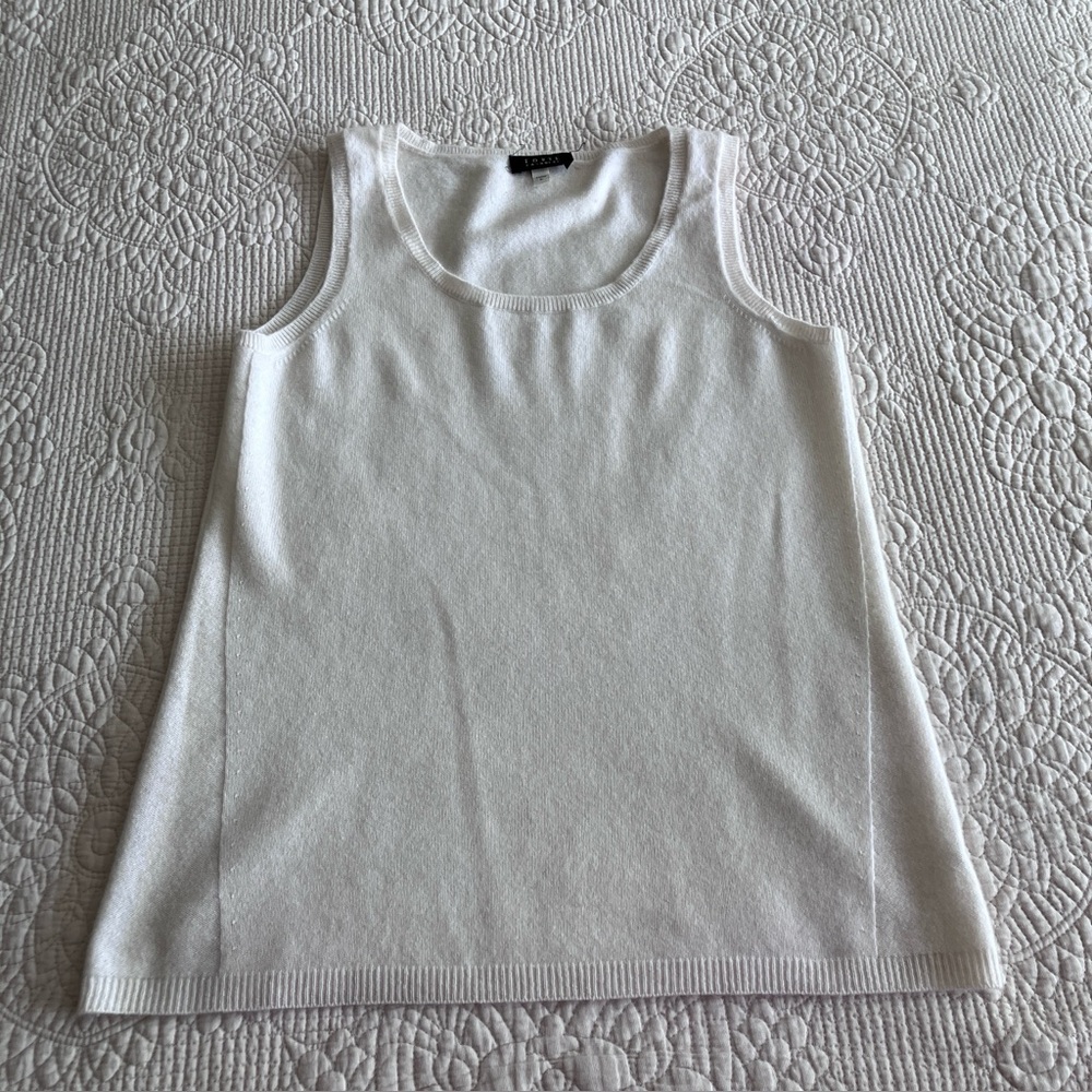 Forte white sleeveless cashmere shell/sweater